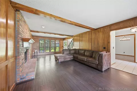Living - 8404 E 107th St, Tulsa, OK 74133 photo 2 of 3