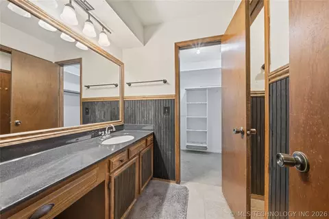 Bath - 8404 E 107th St, Tulsa, OK 74133 photo 1 of 4
