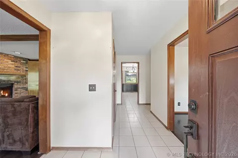 Entry Way - 8404 E 107th St, Tulsa, OK 74133 photo 1 of 1