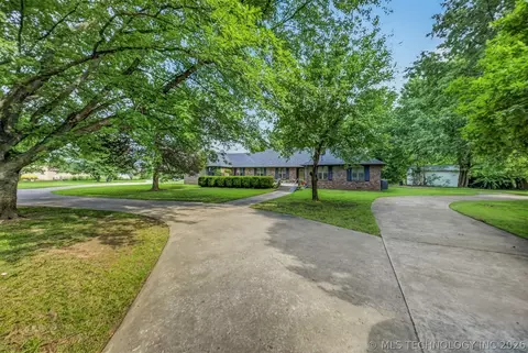 5321 Fern Mountain Rd, Muskogee, OK 74401