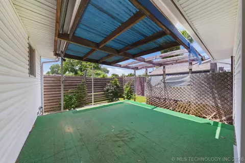 Exterior - 6746 E 28th St, Tulsa, OK 74129 photo 6 of 7