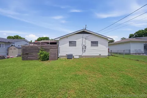 Exterior - 6746 E 28th St, Tulsa, OK 74129 photo 4 of 7
