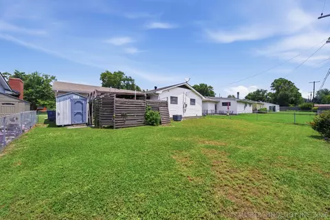 Exterior - 6746 E 28th St, Tulsa, OK 74129 photo 5 of 7