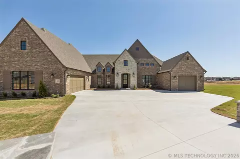 10859 N 83rd East Ct, Owasso, OK 74055