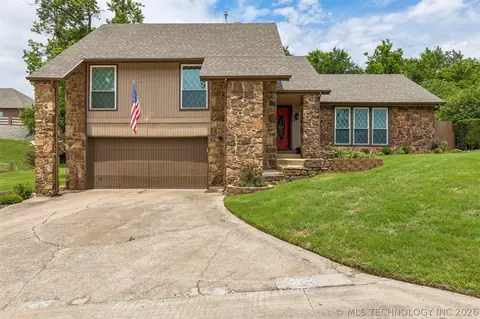 813 E Teresa Ave, Sapulpa, OK 74066
