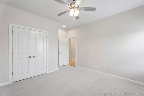 Bedroom - 14920 S Sequoia St S, Glenpool, OK 74033 photo 5 of 7