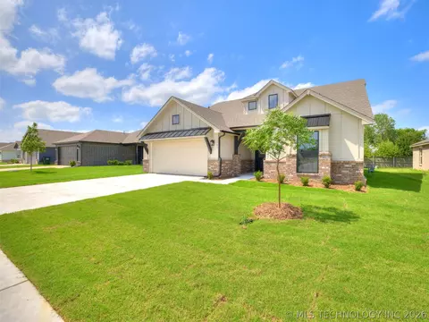 13301 E 125th St N, Collinsville, OK 74021
