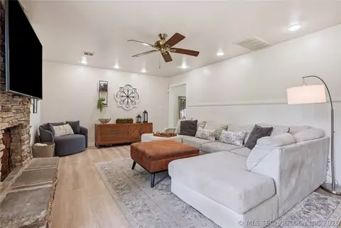 Living - 1920 E 53rd St, Tulsa, OK 74105 photo 1 of 4