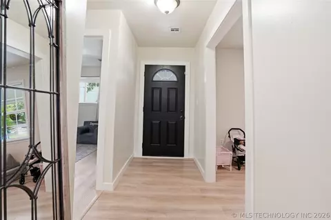 Entry Way - 1920 E 53rd St, Tulsa, OK 74105 photo 1 of 3