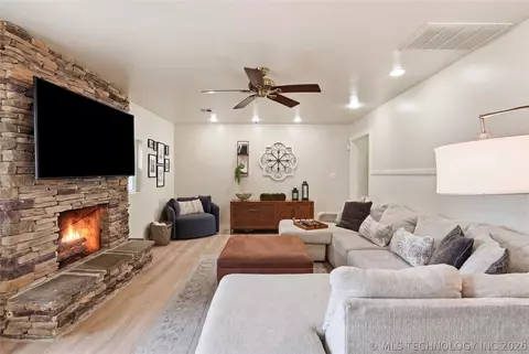 Living - 1920 E 53rd St, Tulsa, OK 74105 photo 4 of 4
