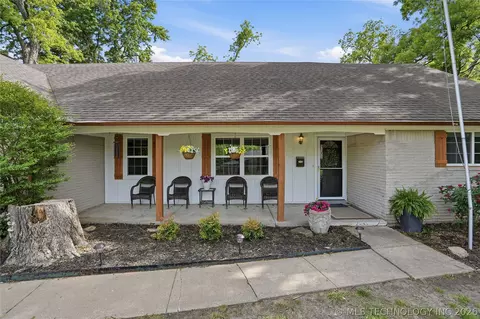 Exterior - 1920 E 53rd St, Tulsa, OK 74105 photo 2 of 10