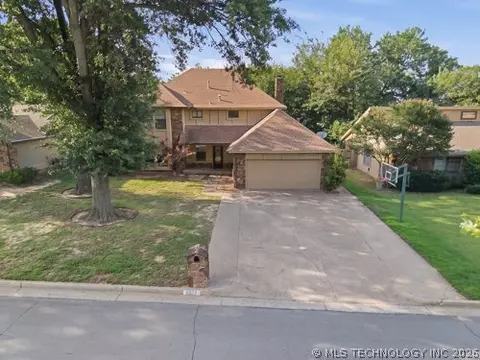 6903 E 99th St, Tulsa, OK 74133