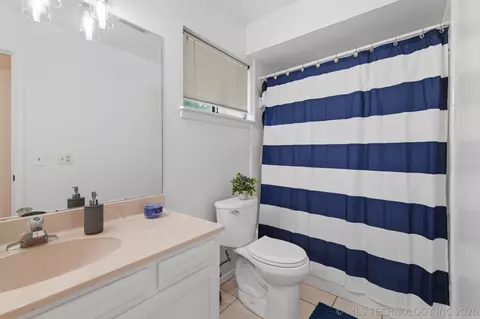 Bath - 6903 E 99th St, Tulsa, OK 74133 photo 5 of 5