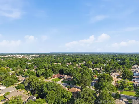 View/Area - 6903 E 99th St, Tulsa, OK 74133 photo 3 of 4