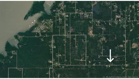 18 Bus Loop, Eufaula, OK 74462