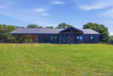 5676 N 240 Rd, Beggs, OK 74421