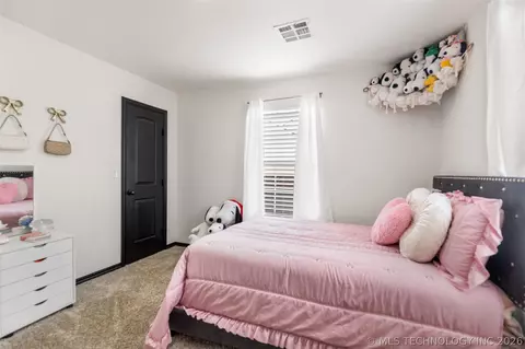 Bedroom - 5911 E Reading St, Tulsa, OK 74115 photo 1 of 5