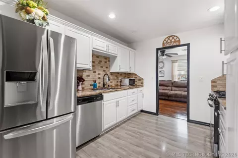 Kitchen - 5911 E Reading St, Tulsa, OK 74115 photo 2 of 2