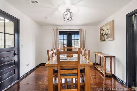 Dining - 5911 E Reading St, Tulsa, OK 74115 photo 1 of 1