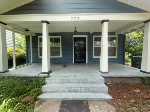 223 N P St, Muskogee, OK 74403