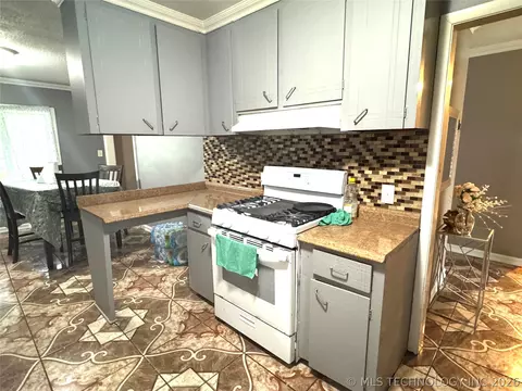 Kitchen - 11409 E 4th Pl, Tulsa, OK 74128 photo 2 of 2