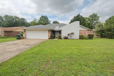 109 Foltz Ln, Muskogee, OK 74403