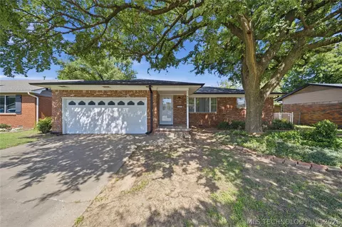 2731 S Hudson Ave, Tulsa, OK 74114