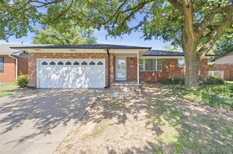 2731 S Hudson Ave, Tulsa, OK 74114