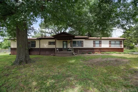 103688 S 4090 Rd, Henryetta, OK 74437