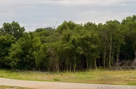 29548 E 106th St S, Coweta, OK 74429