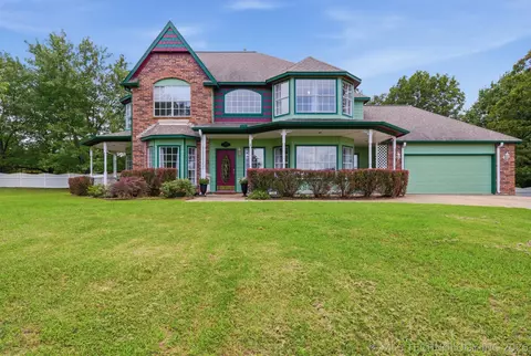 1290 N Cliff Dr, Cleveland, OK 74020
