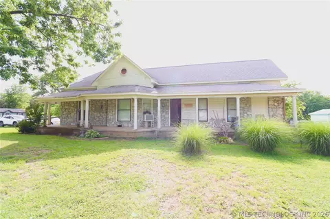 230 E Nelms St, Oologah, OK 74053