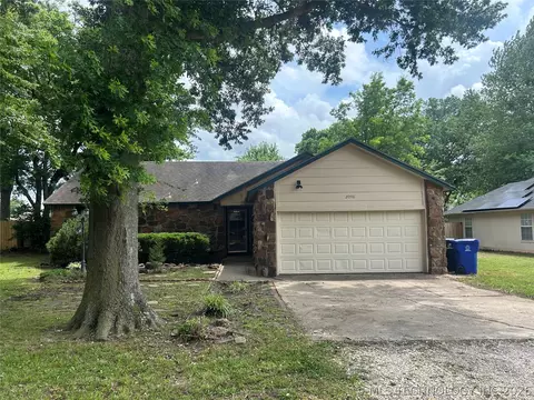 20918 E 35th St S, Broken Arrow, OK 74014