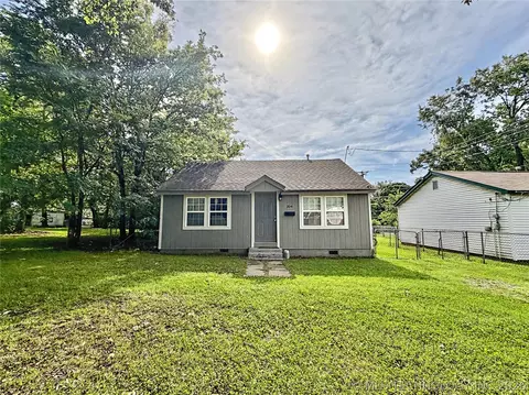 204 N Cedar Ave, Tahlequah, OK 74464