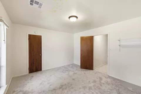 Bedroom - 6828 E 47th St, Tulsa, OK 74145 photo 4 of 6
