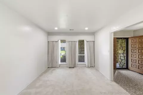 Living - 6828 E 47th St, Tulsa, OK 74145 photo 4 of 5