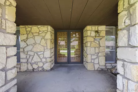 Exterior - 6828 E 47th St, Tulsa, OK 74145 photo 3 of 6