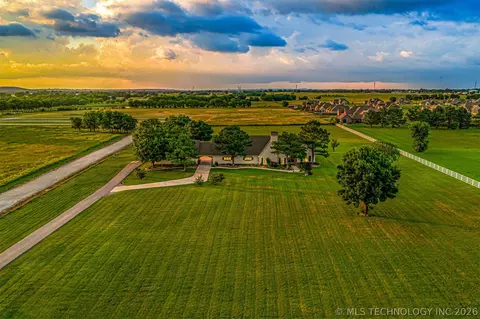 4385 E 181st St S, Bixby, OK 74008