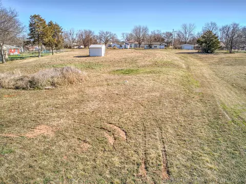 0 W Gentry Ave, Checotah, OK 74426 photo 3