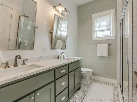 Bath - 40 Redbud St, Carlton Landing, OK 74432 photo 1 of 4