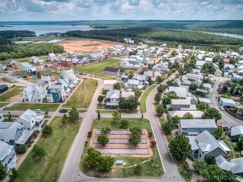 View/Area - 40 Redbud St, Carlton Landing, OK 74432 photo 1 of 4