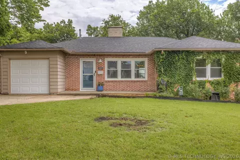 2433 Gary Pl, Tulsa, OK 74114