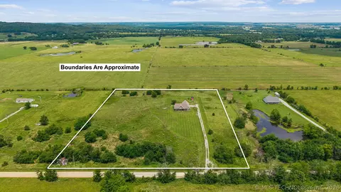 4532 W 430 Rd, Pryor, OK 74361