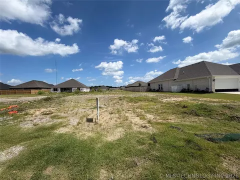 27805 E 109th Pl S, Coweta, OK 74429