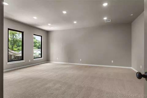 Bedroom - 237 E 35th Pl, Tulsa, OK 74105 photo 5 of 10