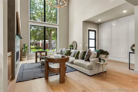 Living - 237 E 35th Pl, Tulsa, OK 74105 photo 3 of 11