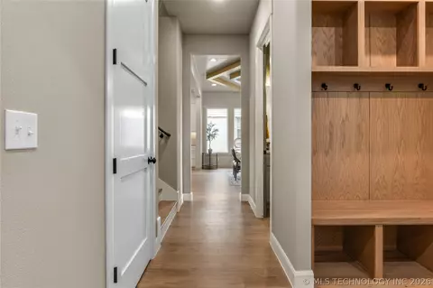 Entry Way - 237 E 35th Pl, Tulsa, OK 74105 photo 8 of 9