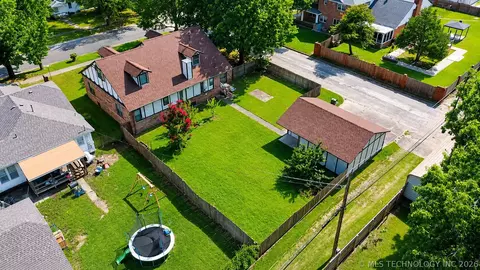 View/Area - 322 E Young St, Morris, OK 74445 photo 4 of 4