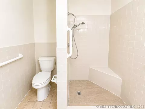Bath - 322 E Young St, Morris, OK 74445 photo 5 of 5