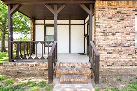 Exterior - 322 E Young St, Morris, OK 74445 photo 4 of 9